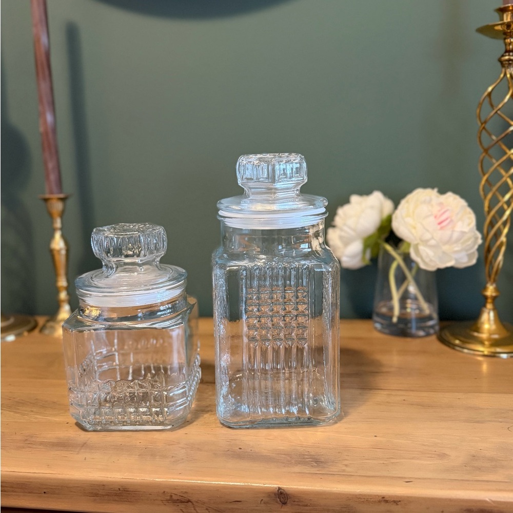 2 VINTAGE SQUARE KOEZE'S 1984 APOTHECARY CANDY JARS w/LID tight seal